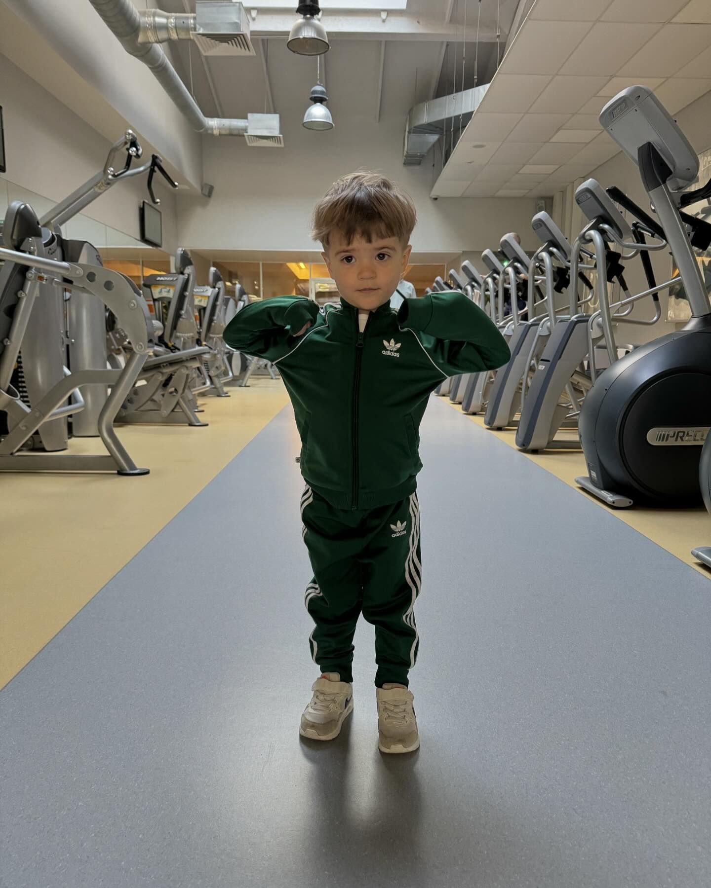 Чоловік Дорофєєвої привітав сина з днем народження та показав сімейні фото: співачка відреагувала